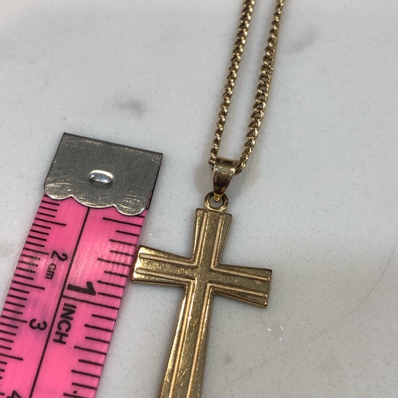 14k GF cross with 26” chain - Picture 6 of 8